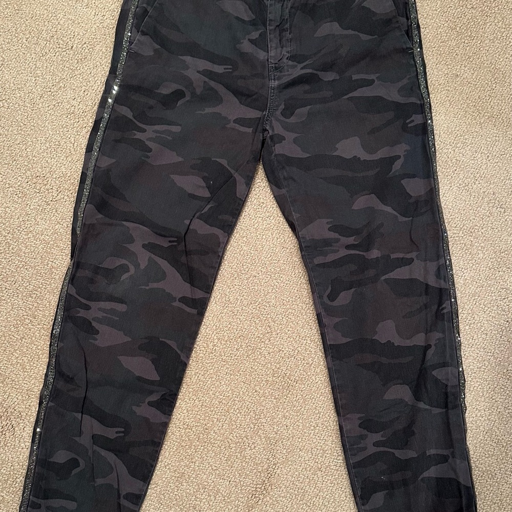 Sundry Dark Camouflage Pants
